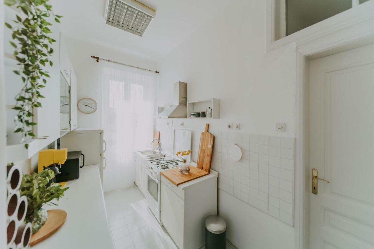 Alloro Boutique Apartment Pula Exteriör bild
