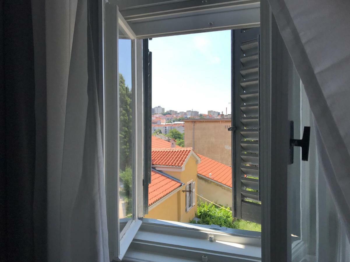 Alloro Boutique Apartment Pula Exteriör bild
